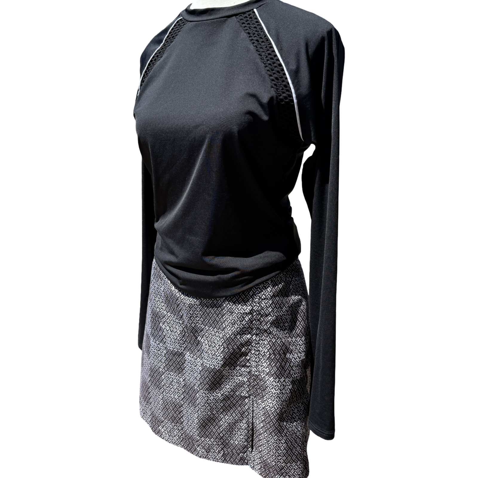 Black Long Sleeved Women’s Golf Shirt - Image 4