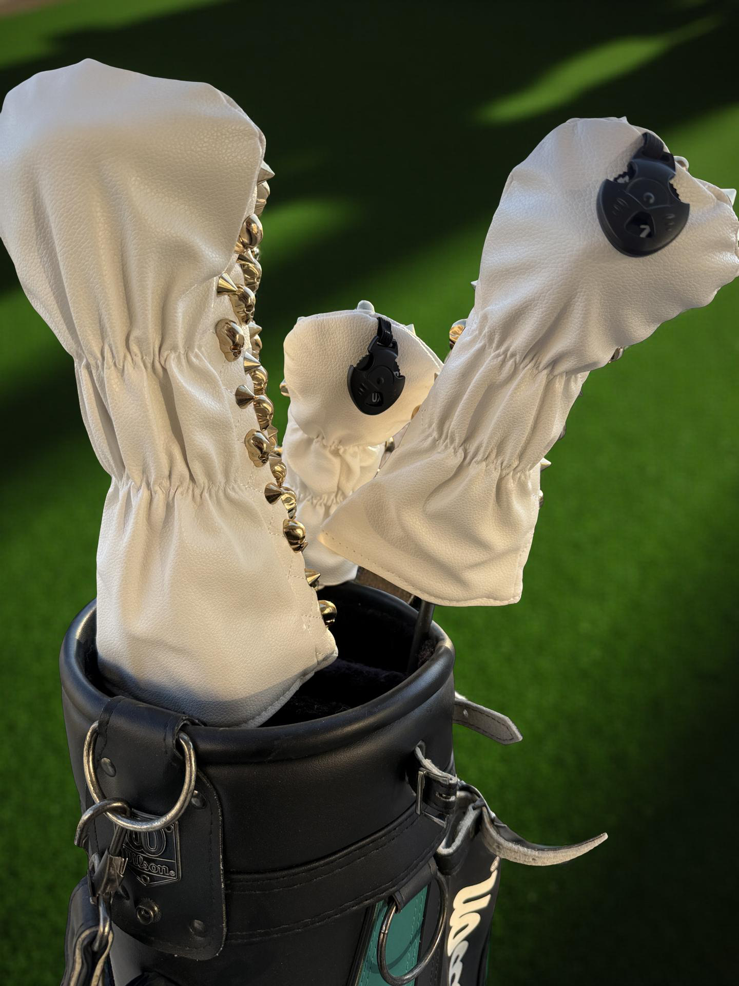 Valkyrie 3 Wood Headcover (White & Gold) - Image 9